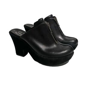 Kork-Ease Black Leather Platform Mules with Front Zip